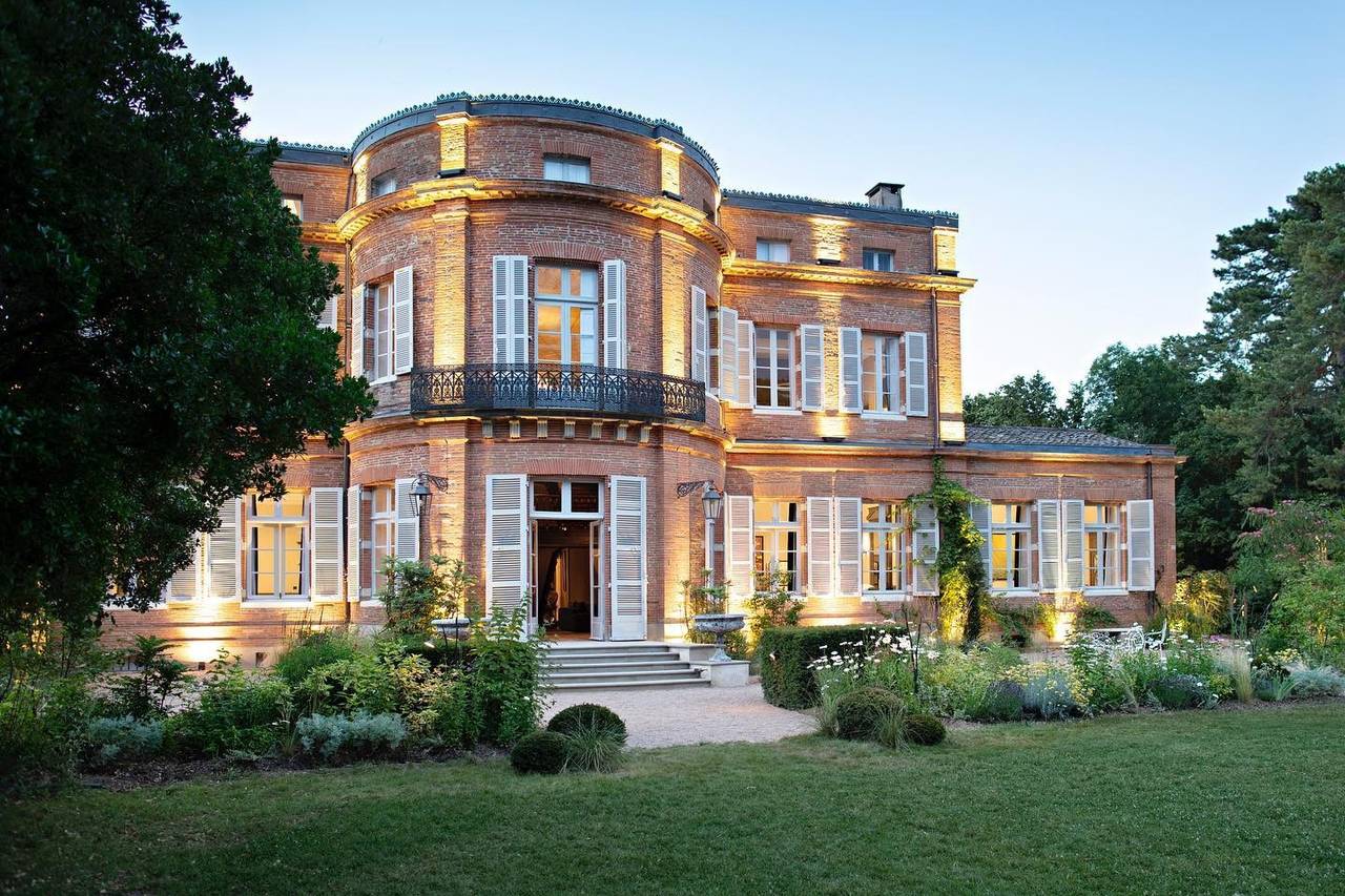 Château de Roquefoulet illuminé le soir