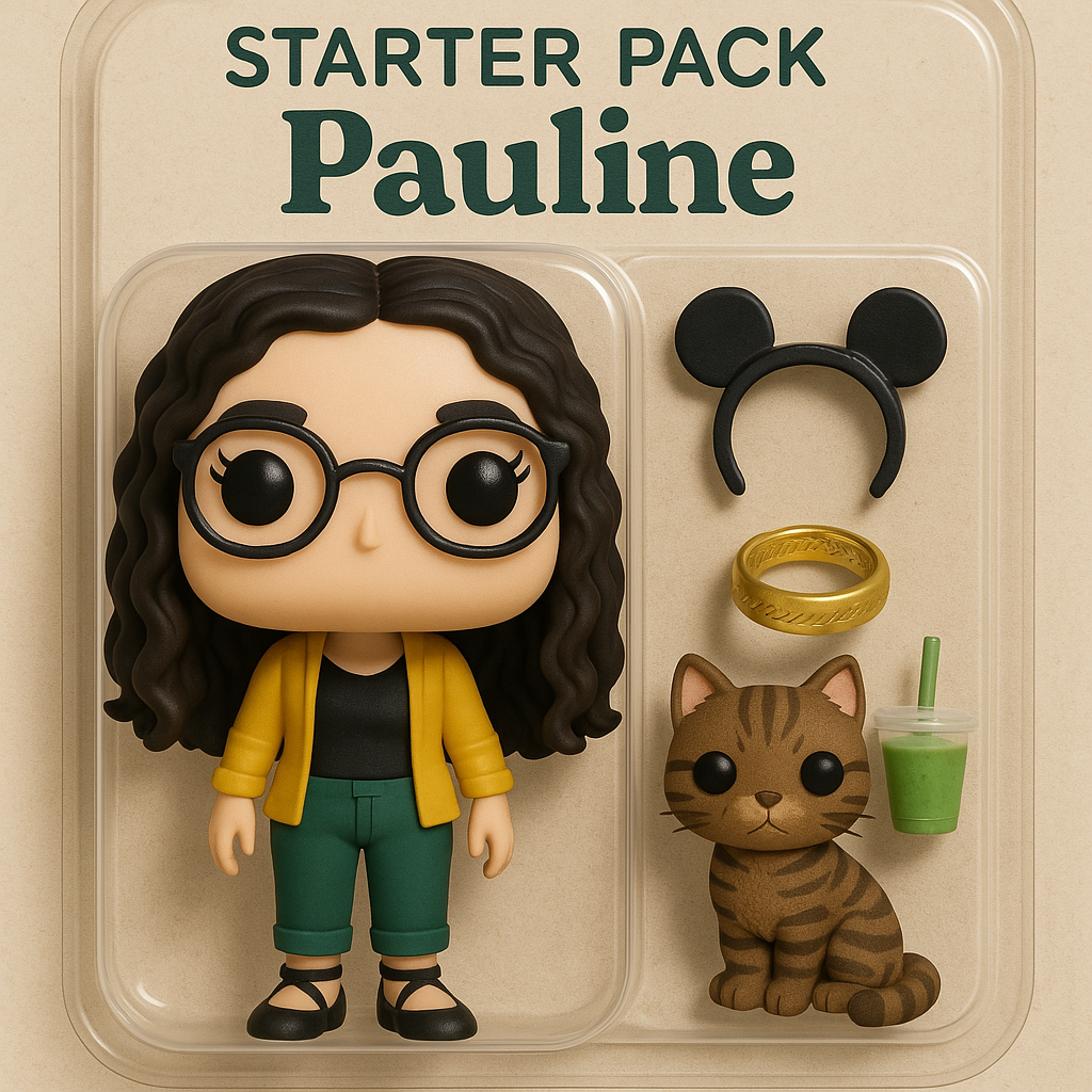 Starter pack de Pauline : oreilles de Mickey, bague, chat tigré et smoothie